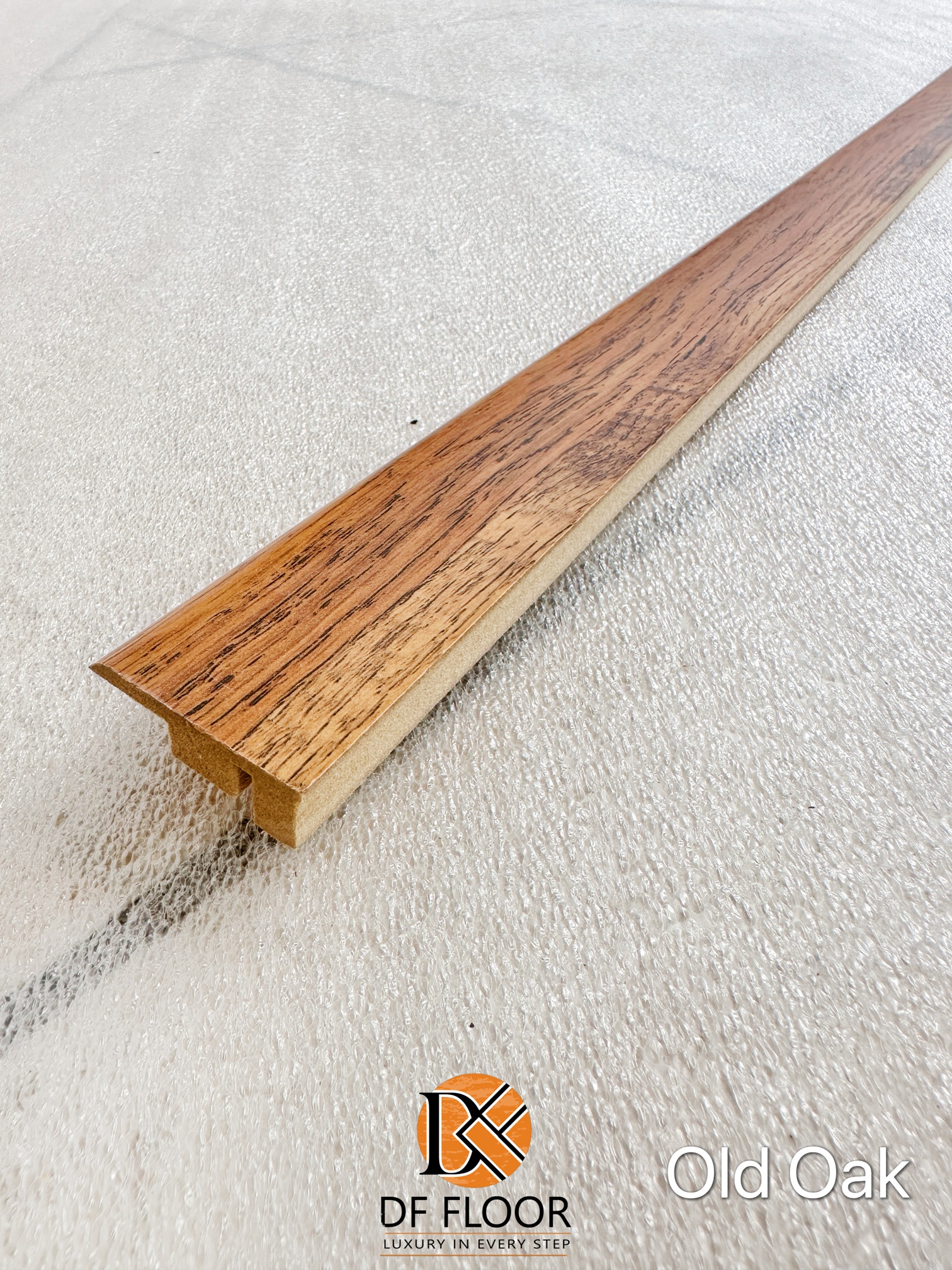 Laminate L Shape End Cap Old Oak 2.4m per piece